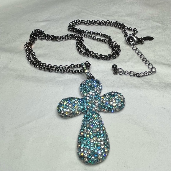 Real Collectibles by Adrienne Pave Cross Pendant with Chain - Picture 4 of 6